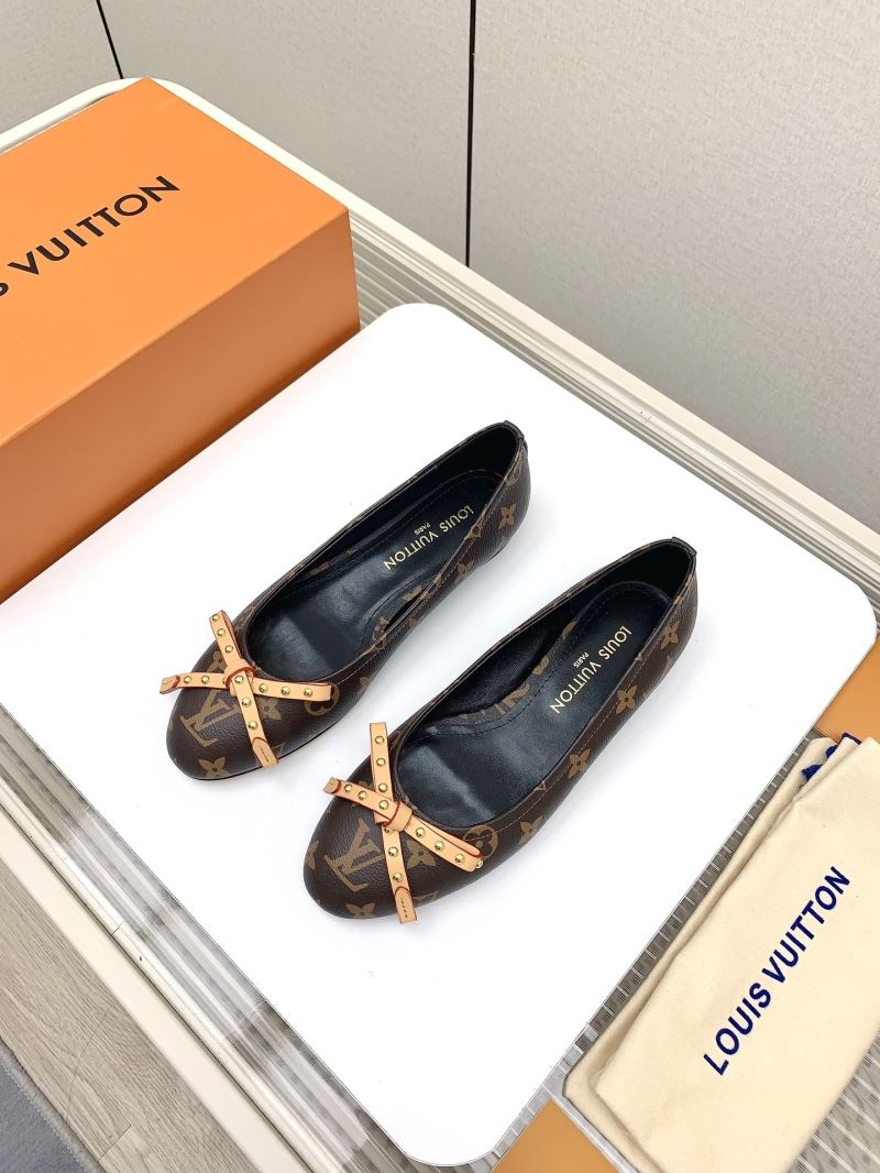 Louis Vuitton Low Shoes